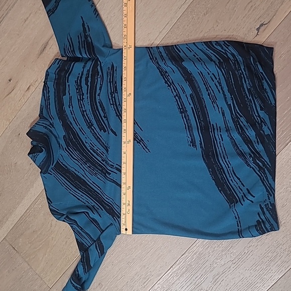 Chico's Sweater Women's sz 1/M Green/Black Abstract Mock Neck Lightweigh Sweater - Picture 9 of 9